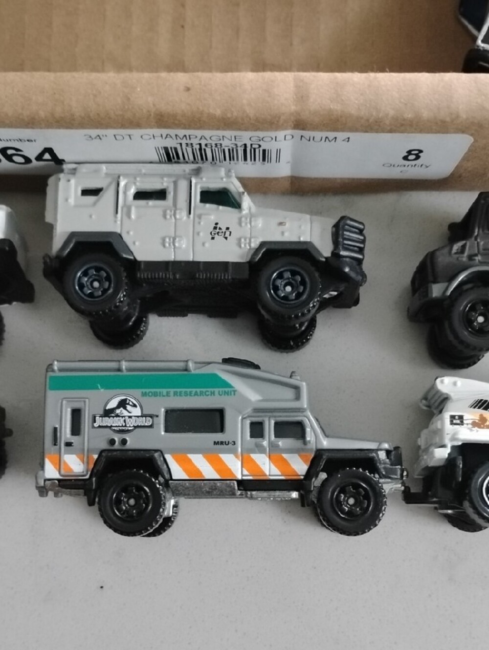 20 Pc Jurassic World And Other Rugged Hot Wheels, Matchbox Cars - Picture 3 of 10